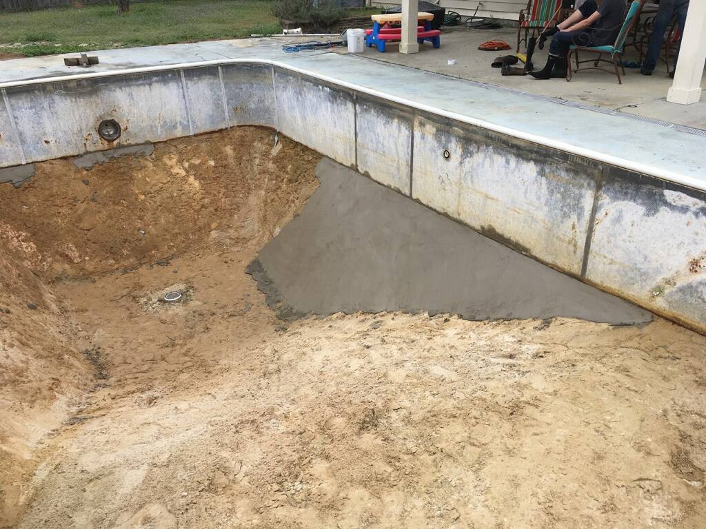Bennett's Pool Care Liner Replacement and Repair